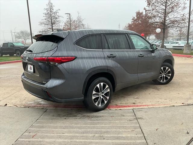 used 2023 Toyota Highlander car, priced at $32,901