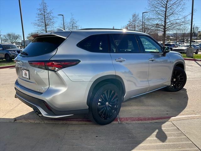 used 2024 Toyota Highlander car, priced at $39,801