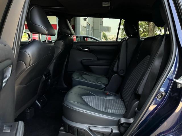 used 2024 Toyota Highlander car, priced at $37,901