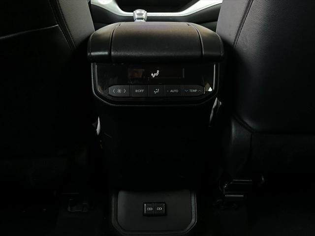 used 2024 Toyota Highlander car, priced at $37,901
