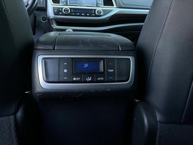 used 2016 Toyota Highlander car, priced at $20,901