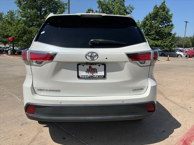 used 2016 Toyota Highlander car, priced at $20,901