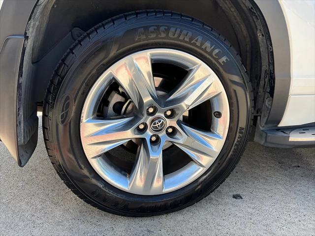 used 2016 Toyota Highlander car, priced at $20,901