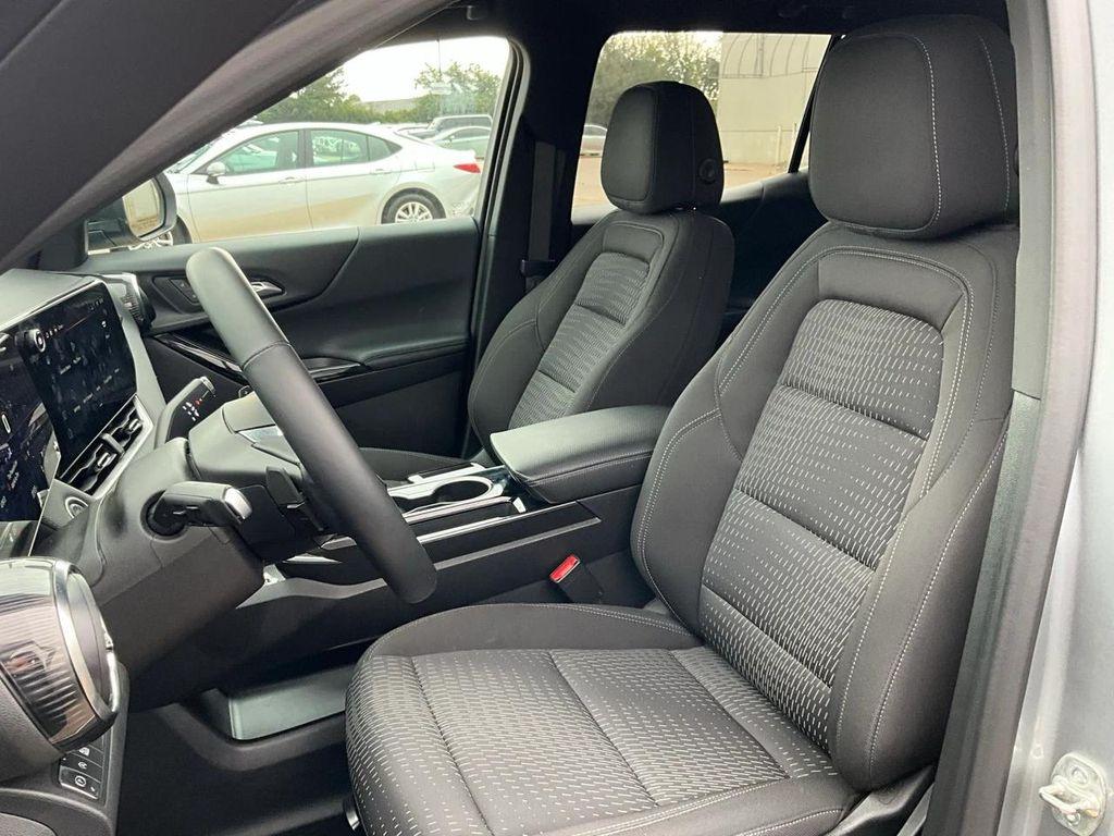 used 2025 Chevrolet Equinox car, priced at $22,901