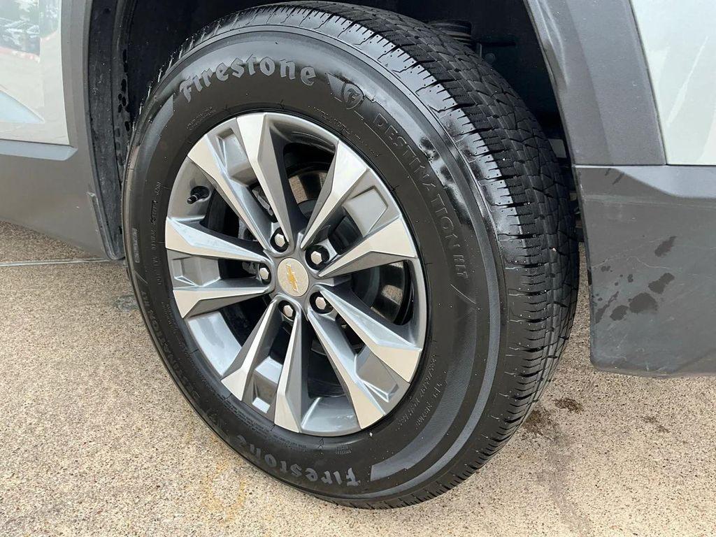 used 2025 Chevrolet Equinox car, priced at $22,901