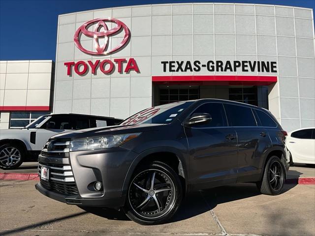 used 2019 Toyota Highlander car, priced at $23,901