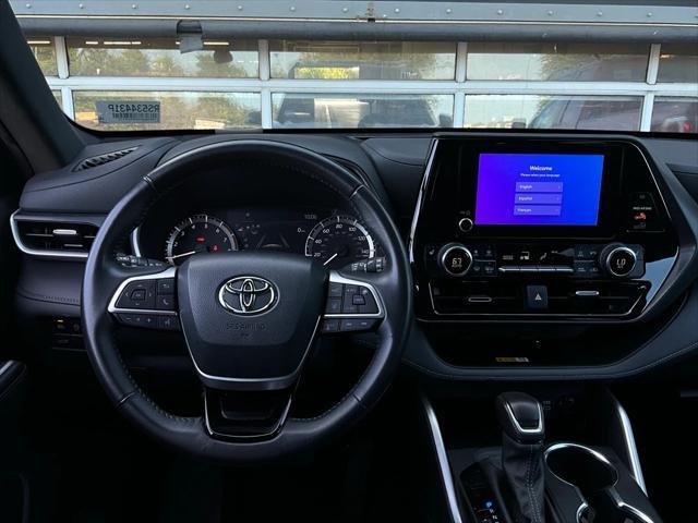 used 2024 Toyota Highlander car, priced at $38,901