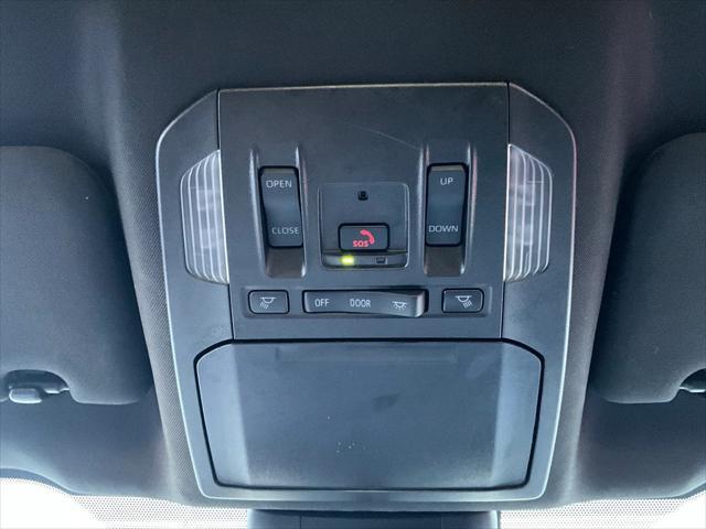 used 2024 Toyota Highlander car, priced at $38,901
