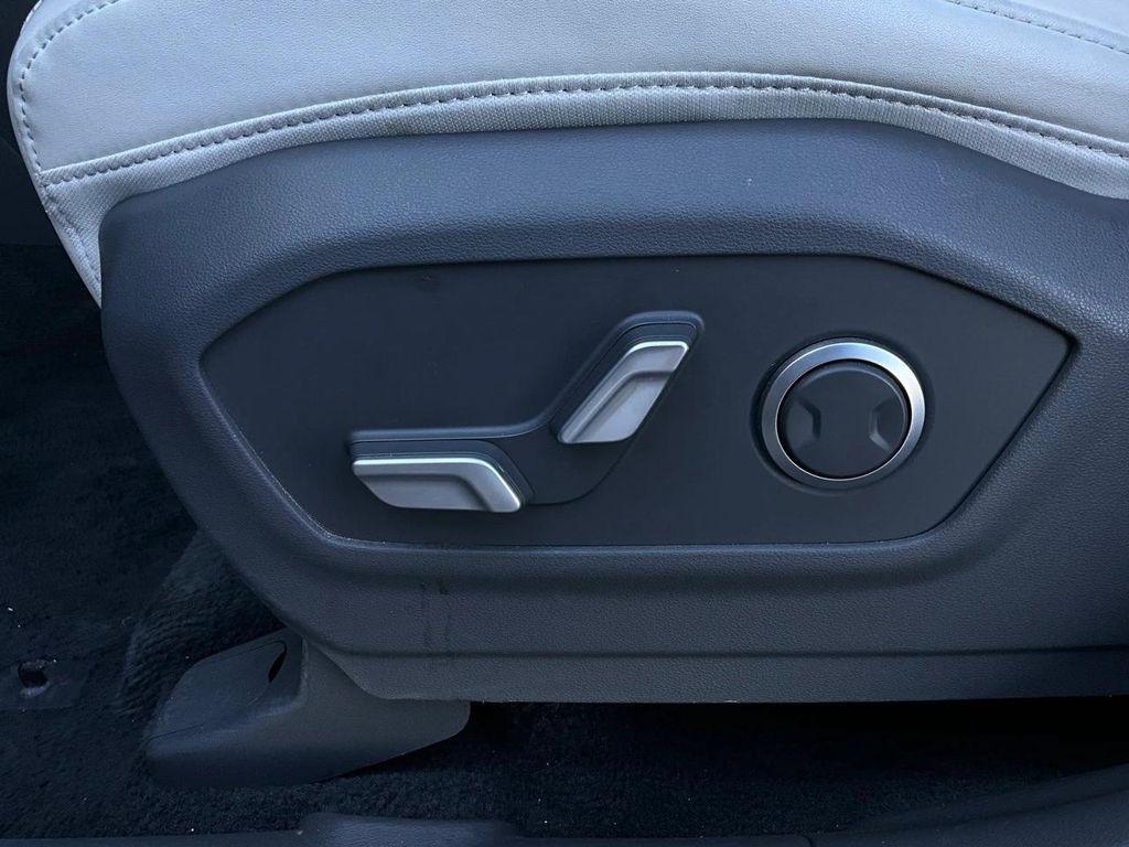 used 2025 Hyundai Santa Fe car, priced at $28,601