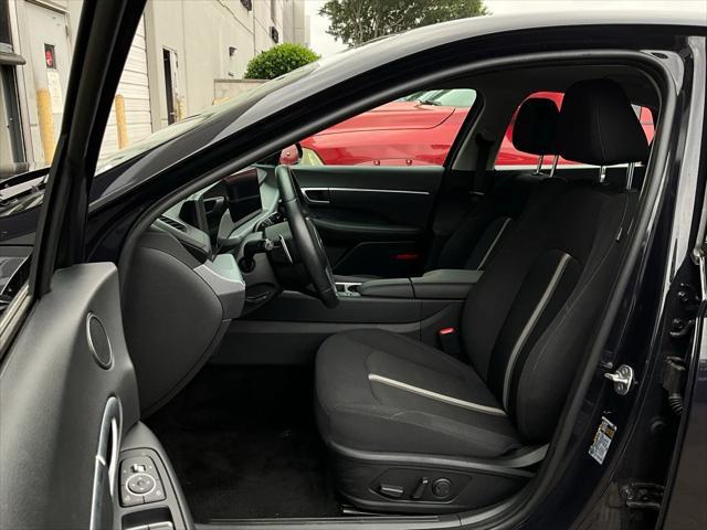 used 2024 Hyundai Sonata Hybrid car, priced at $22,901
