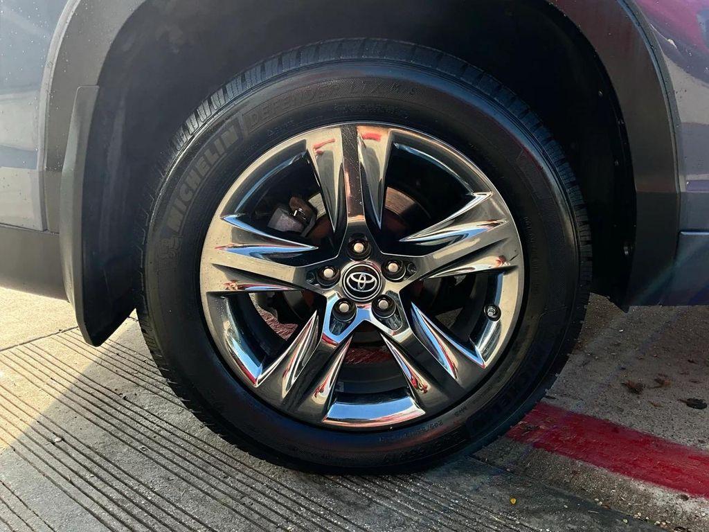 used 2017 Toyota Highlander car, priced at $19,901