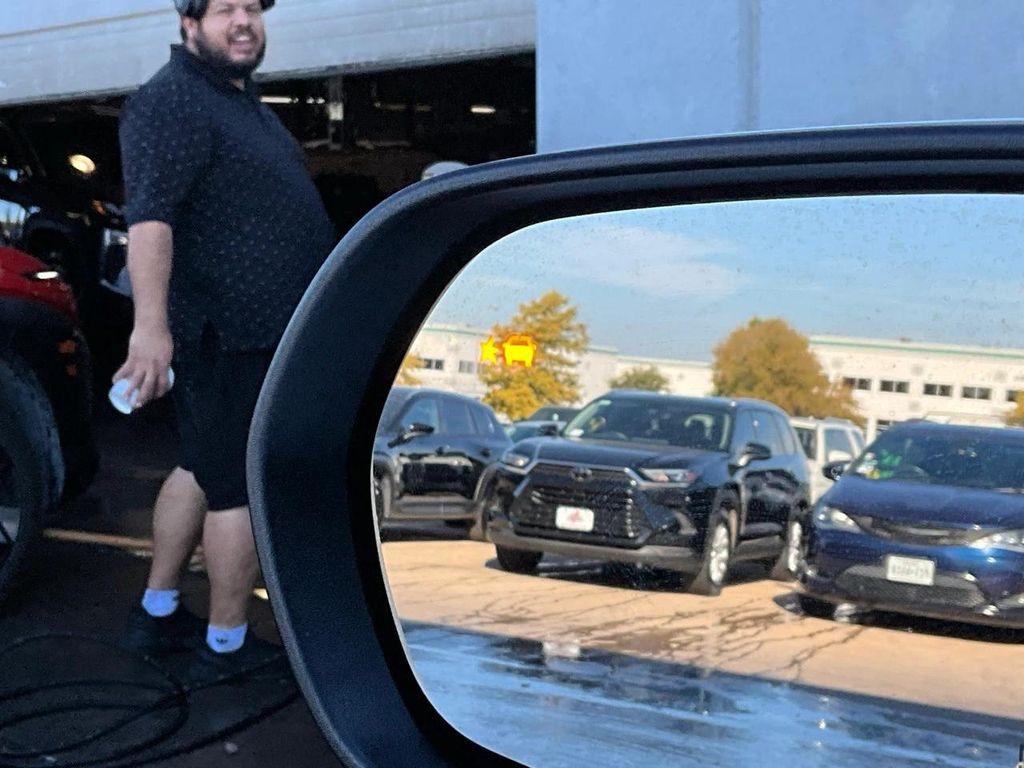 used 2025 Chevrolet Equinox car, priced at $23,901