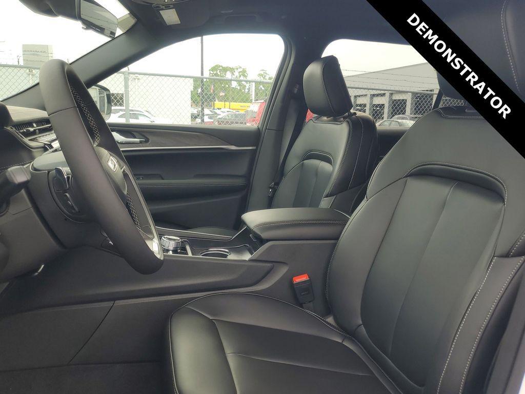new 2025 Jeep Grand Cherokee L car, priced at $39,489