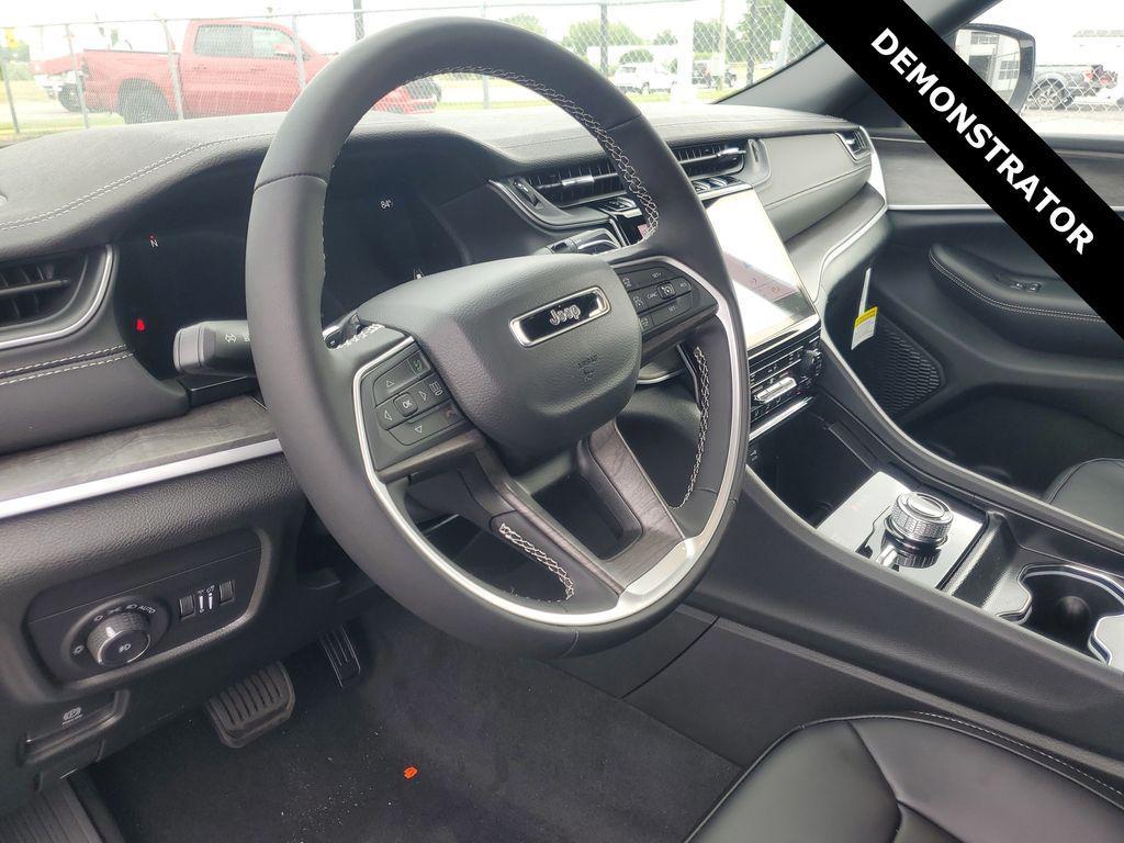 new 2025 Jeep Grand Cherokee L car, priced at $39,489