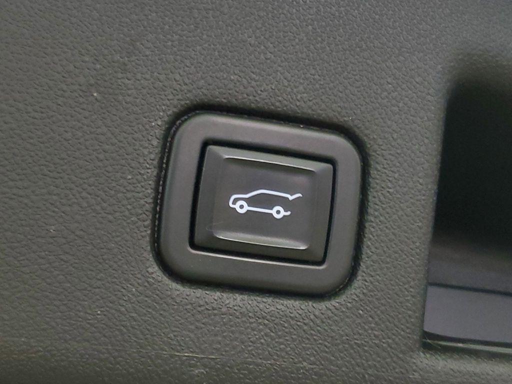 used 2020 Chevrolet Equinox car, priced at $16,393