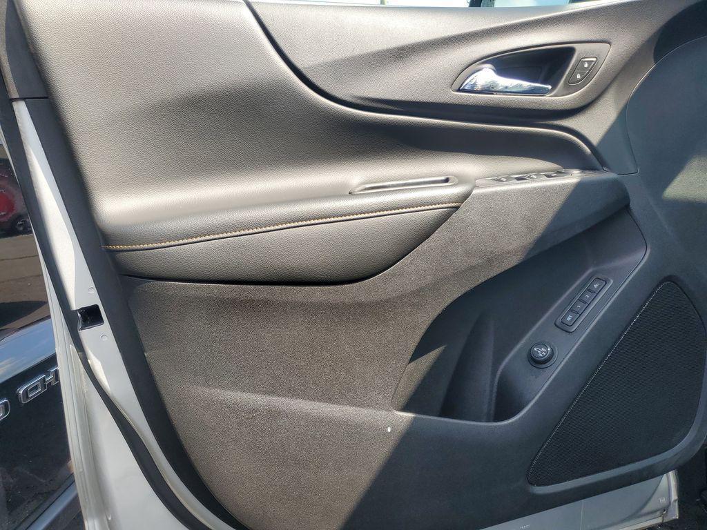 used 2020 Chevrolet Equinox car, priced at $16,393