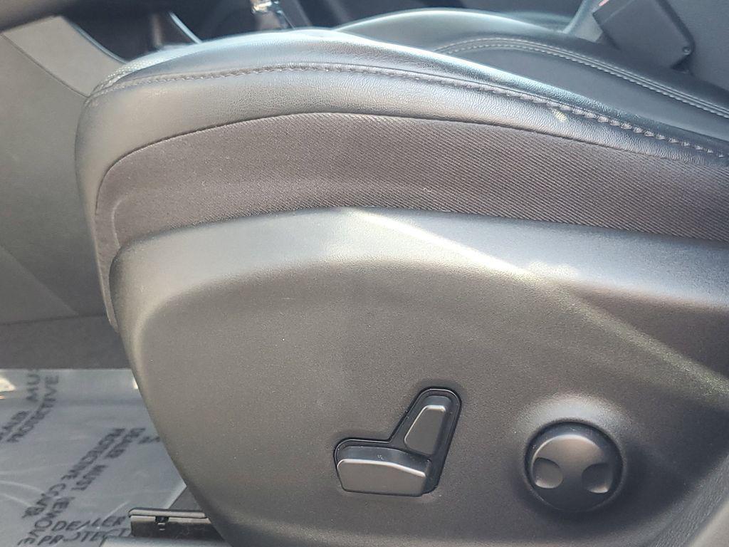 used 2023 Jeep Cherokee car, priced at $25,728