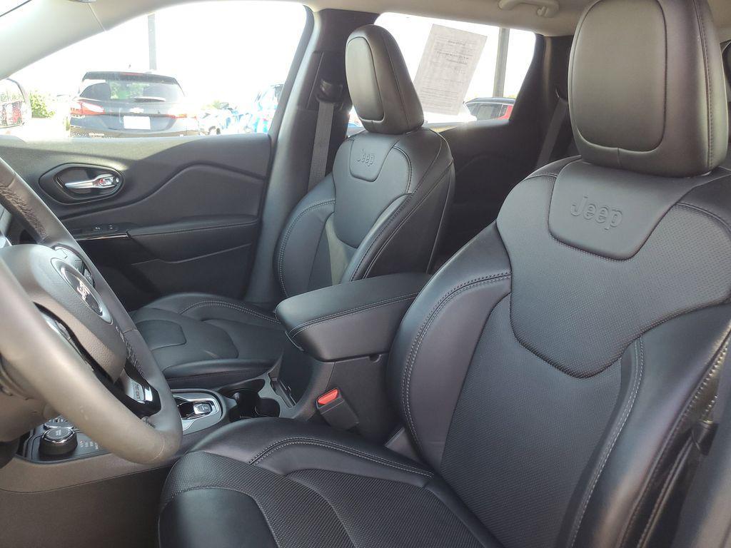 used 2023 Jeep Cherokee car, priced at $25,728
