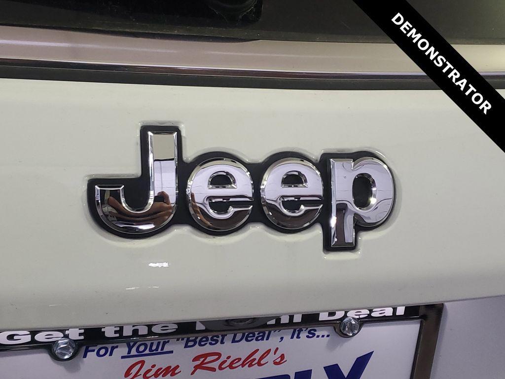 new 2025 Jeep Compass car, priced at $28,989