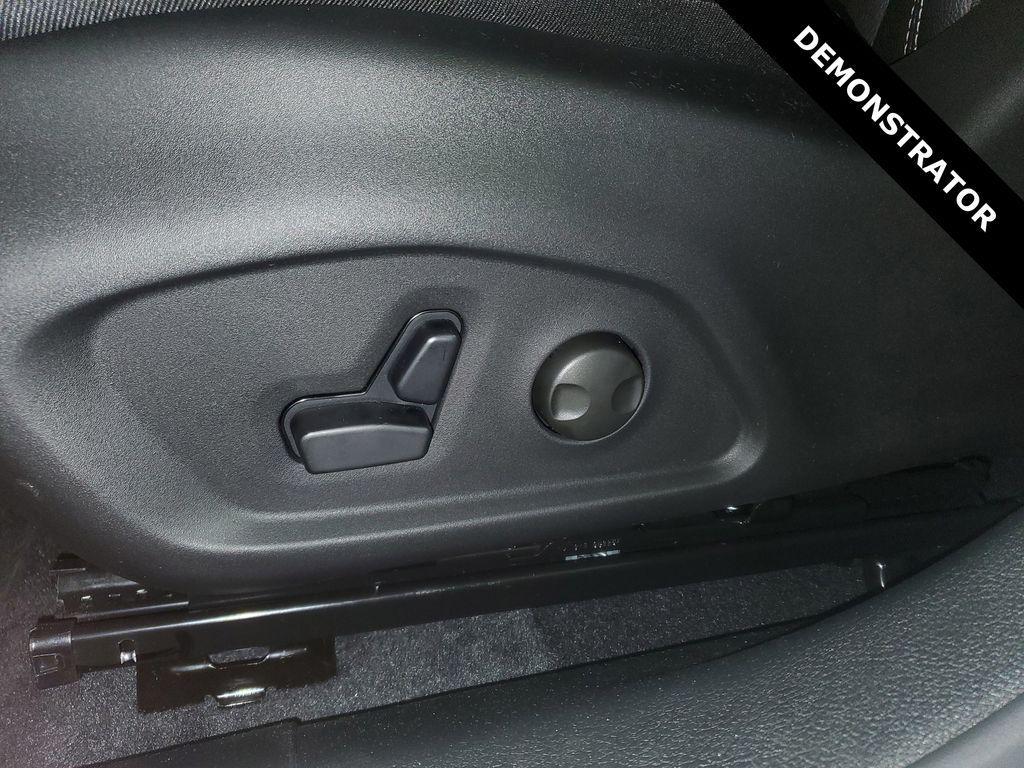 new 2025 Jeep Compass car, priced at $28,989