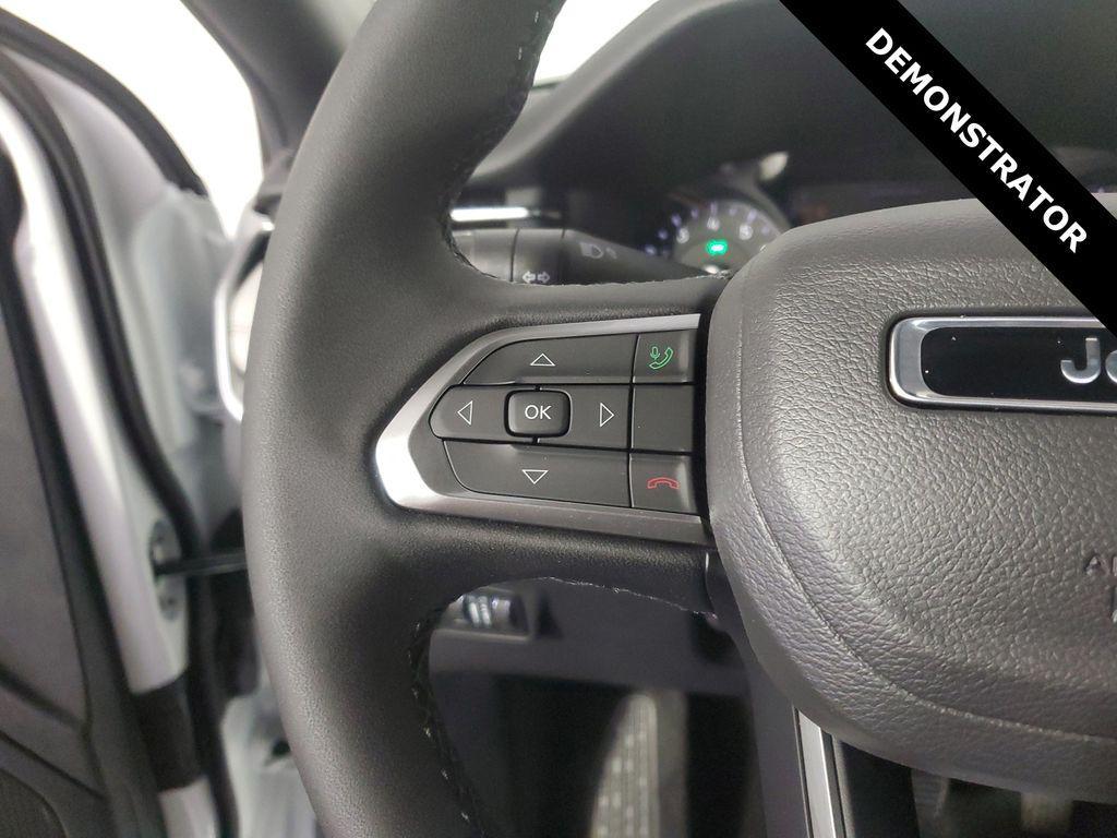 new 2025 Jeep Compass car, priced at $28,989