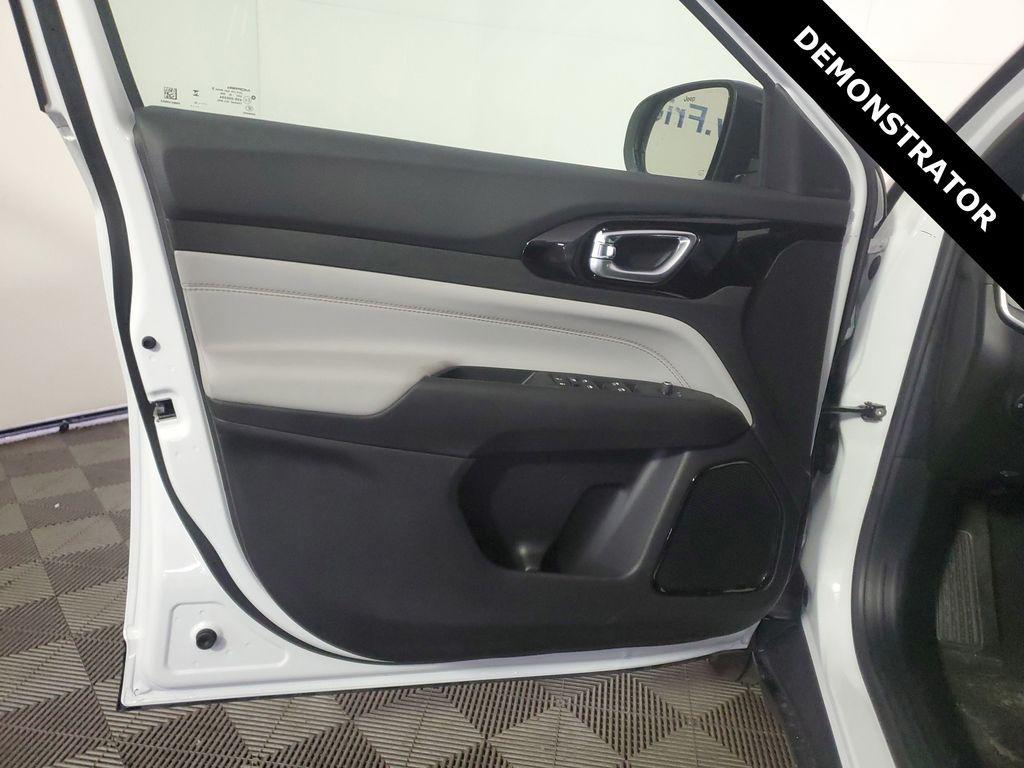 new 2025 Jeep Compass car, priced at $28,989