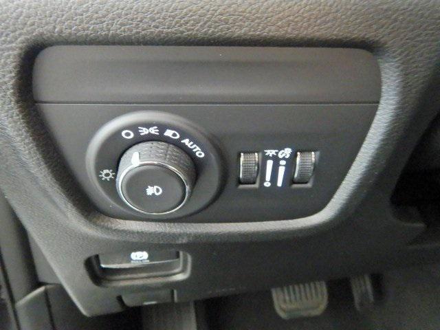 new 2025 Jeep Grand Cherokee car, priced at $42,645