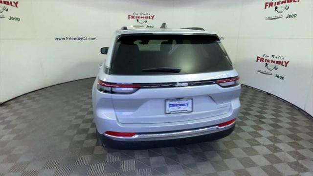 new 2025 Jeep Grand Cherokee car, priced at $38,175