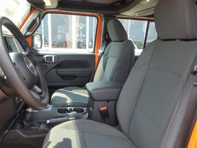 new 2025 Jeep Wrangler car, priced at $38,477