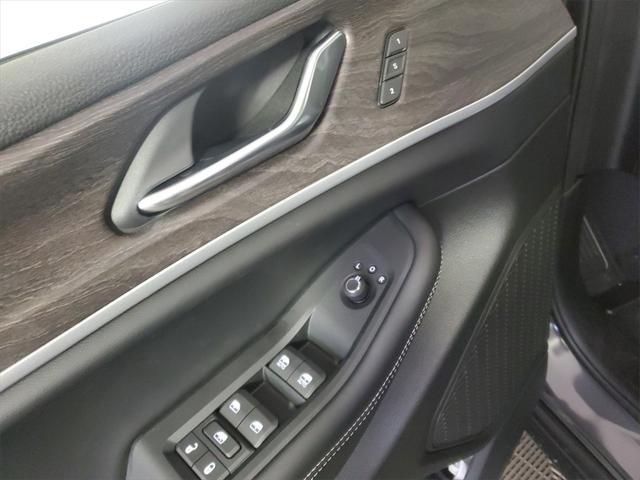 new 2025 Jeep Grand Cherokee car, priced at $45,835