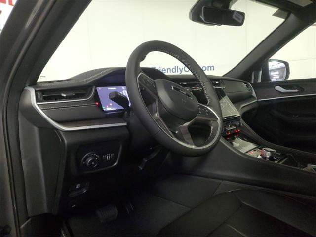 new 2025 Jeep Grand Cherokee car, priced at $45,835