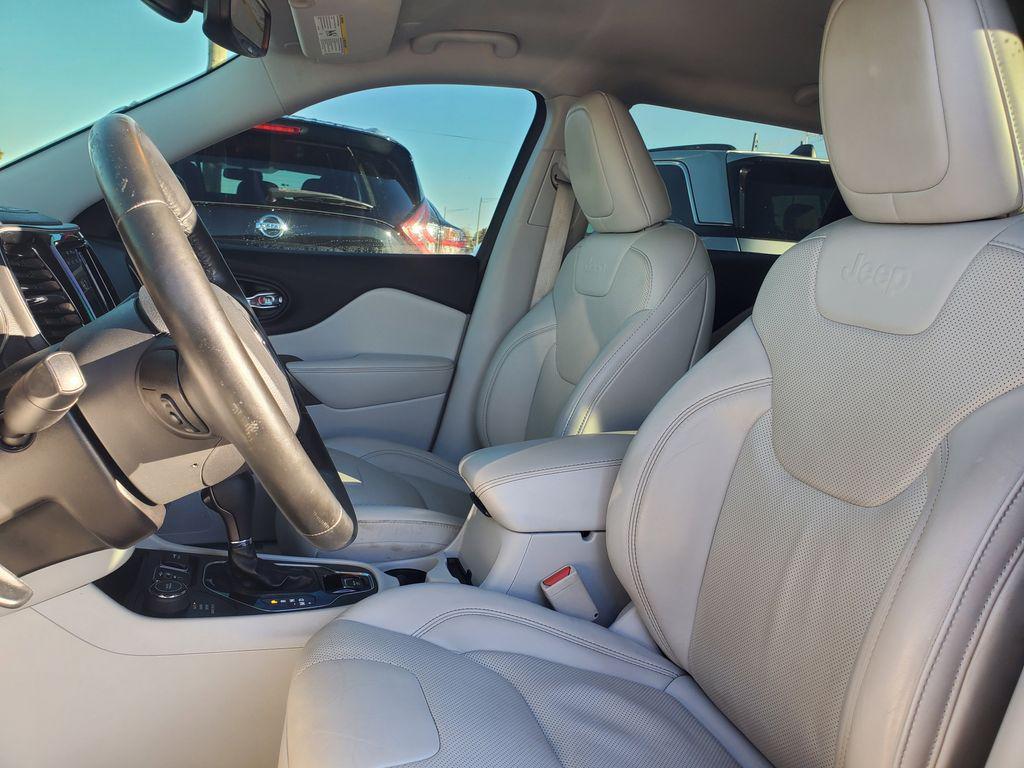 used 2020 Jeep Cherokee car, priced at $19,758