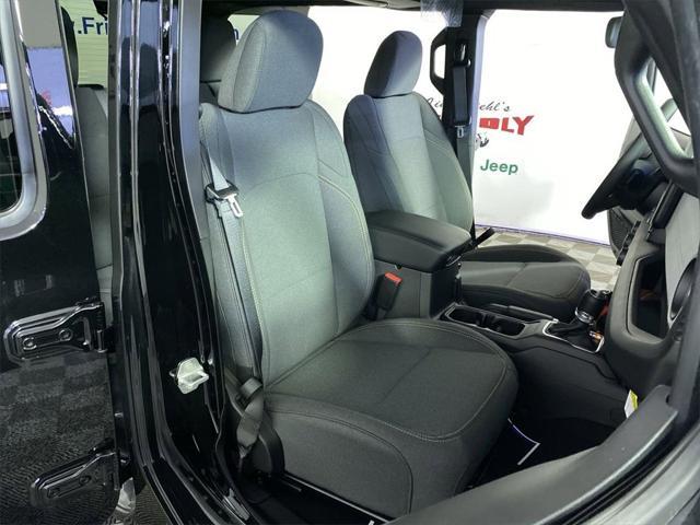 new 2025 Jeep Wrangler car, priced at $47,171