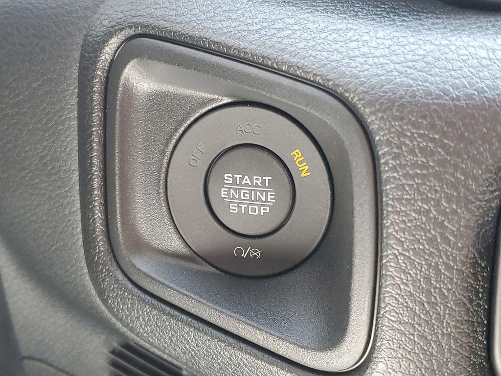 new 2025 Jeep Wrangler car, priced at $38,765