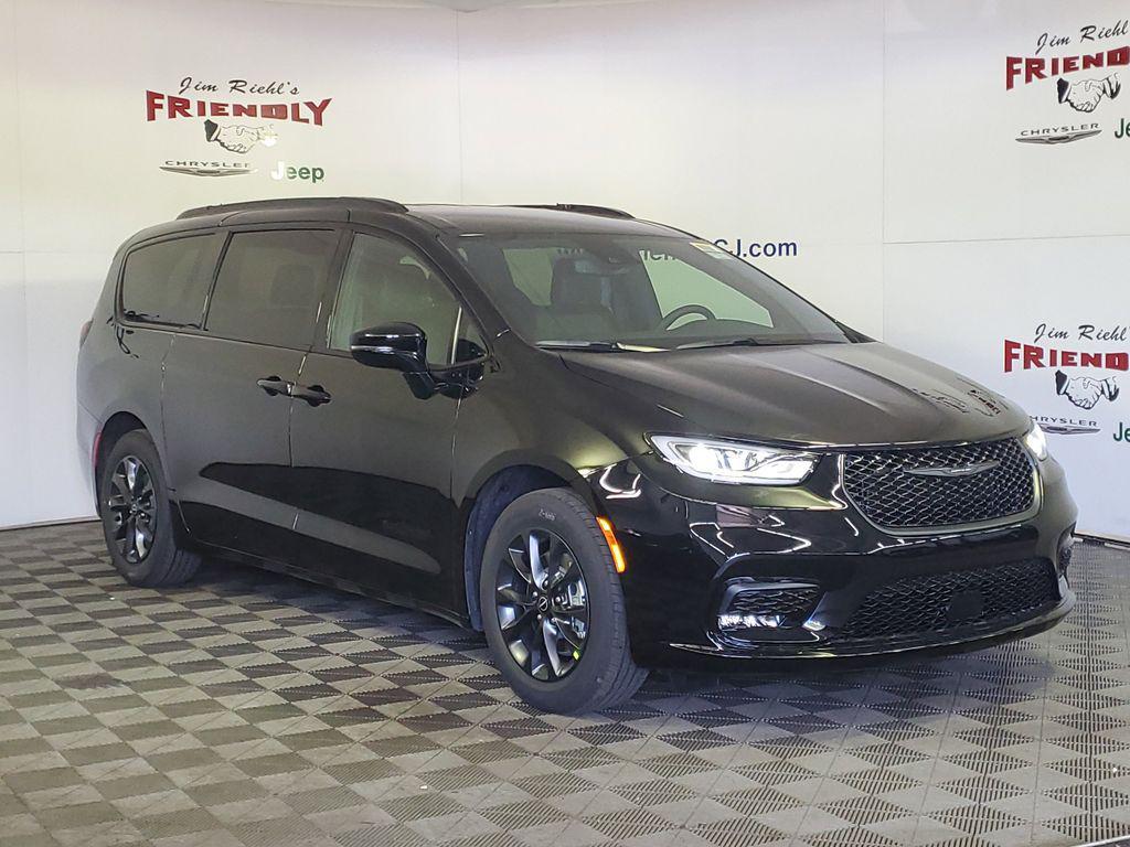 new 2025 Chrysler Pacifica car, priced at $40,993