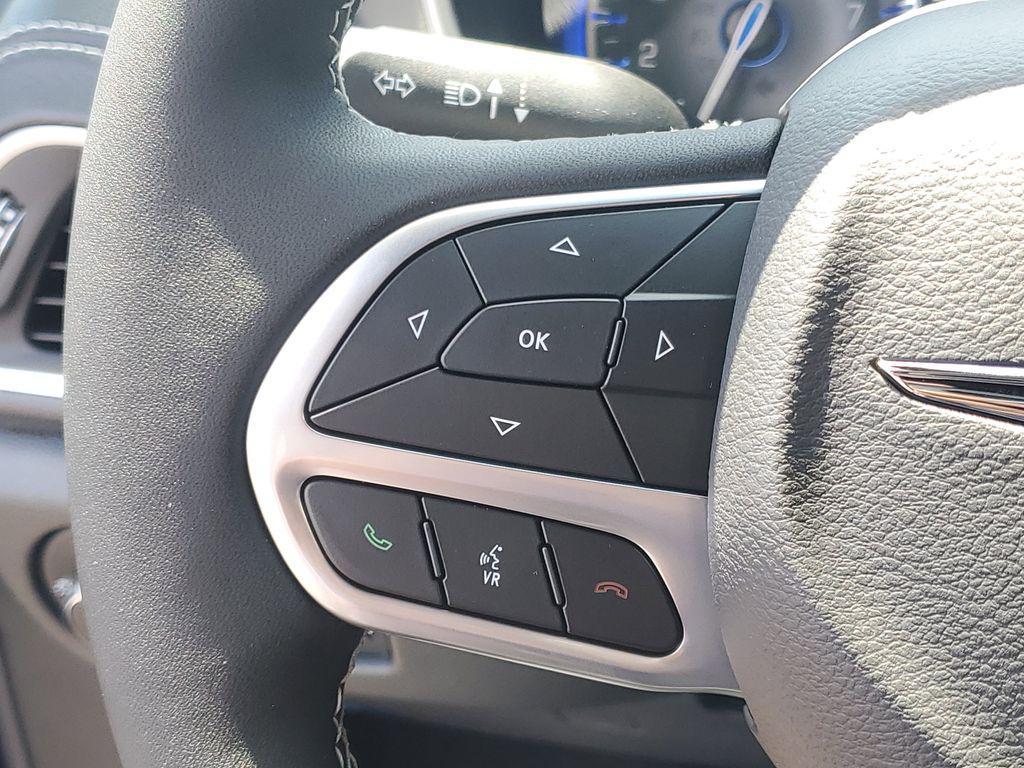 new 2025 Chrysler Pacifica car, priced at $40,993