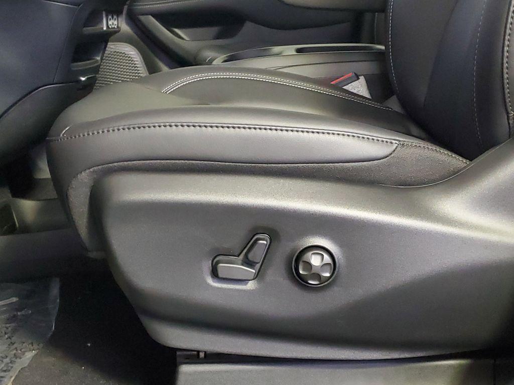 new 2025 Chrysler Pacifica car, priced at $40,993