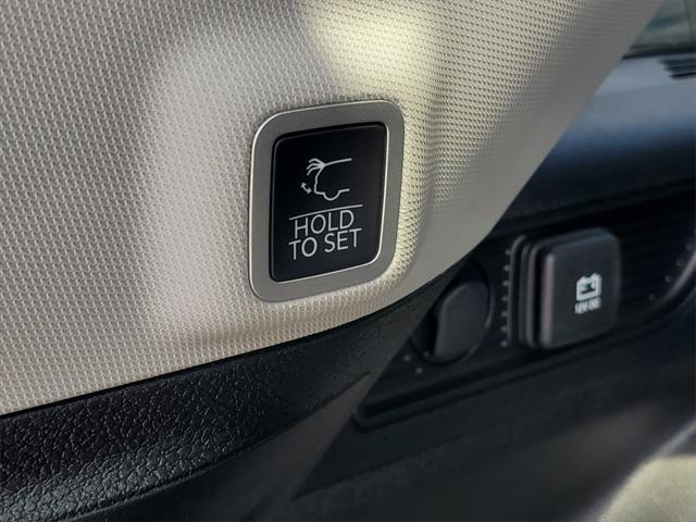 used 2023 Jeep Grand Cherokee car, priced at $35,289