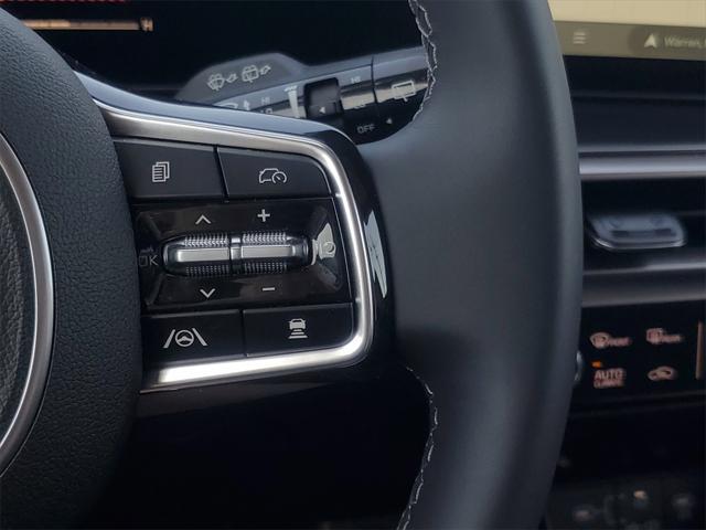 used 2025 Kia Sorento car, priced at $31,920