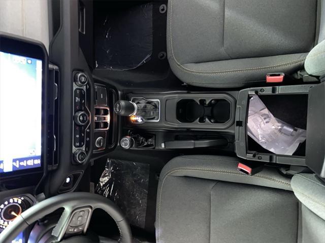 new 2025 Jeep Wrangler car, priced at $48,171