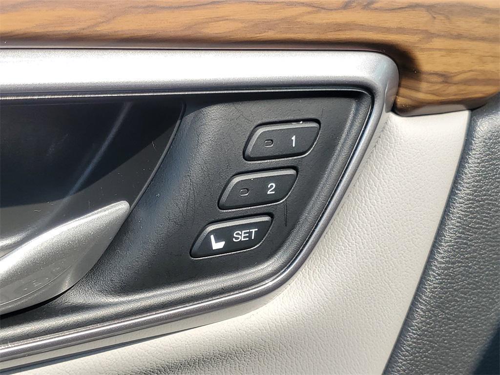 used 2022 Honda CR-V Hybrid car, priced at $30,292