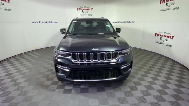 new 2025 Jeep Grand Cherokee car, priced at $42,916