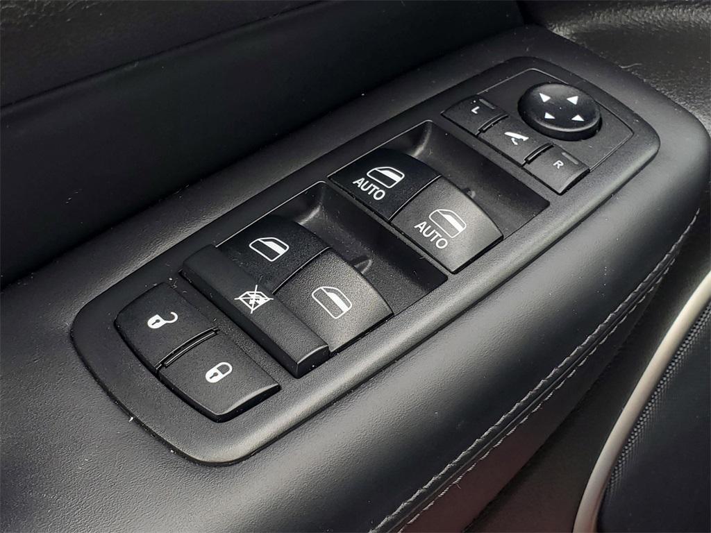 used 2018 Jeep Grand Cherokee car, priced at $18,436