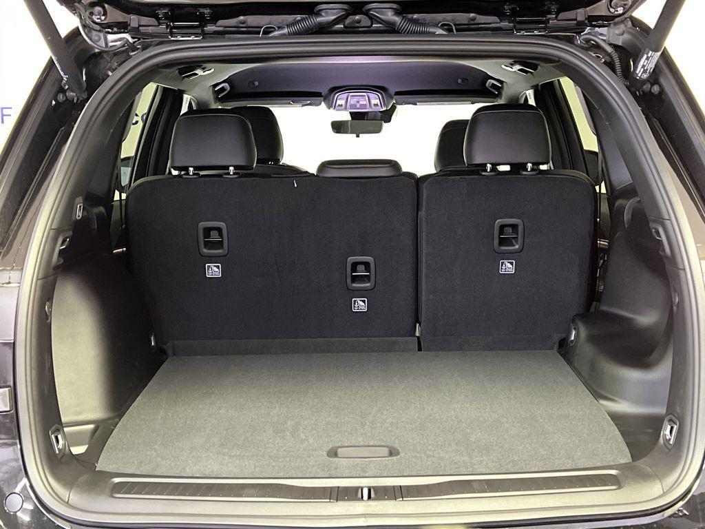 new 2025 Jeep Grand Cherokee car, priced at $40,474