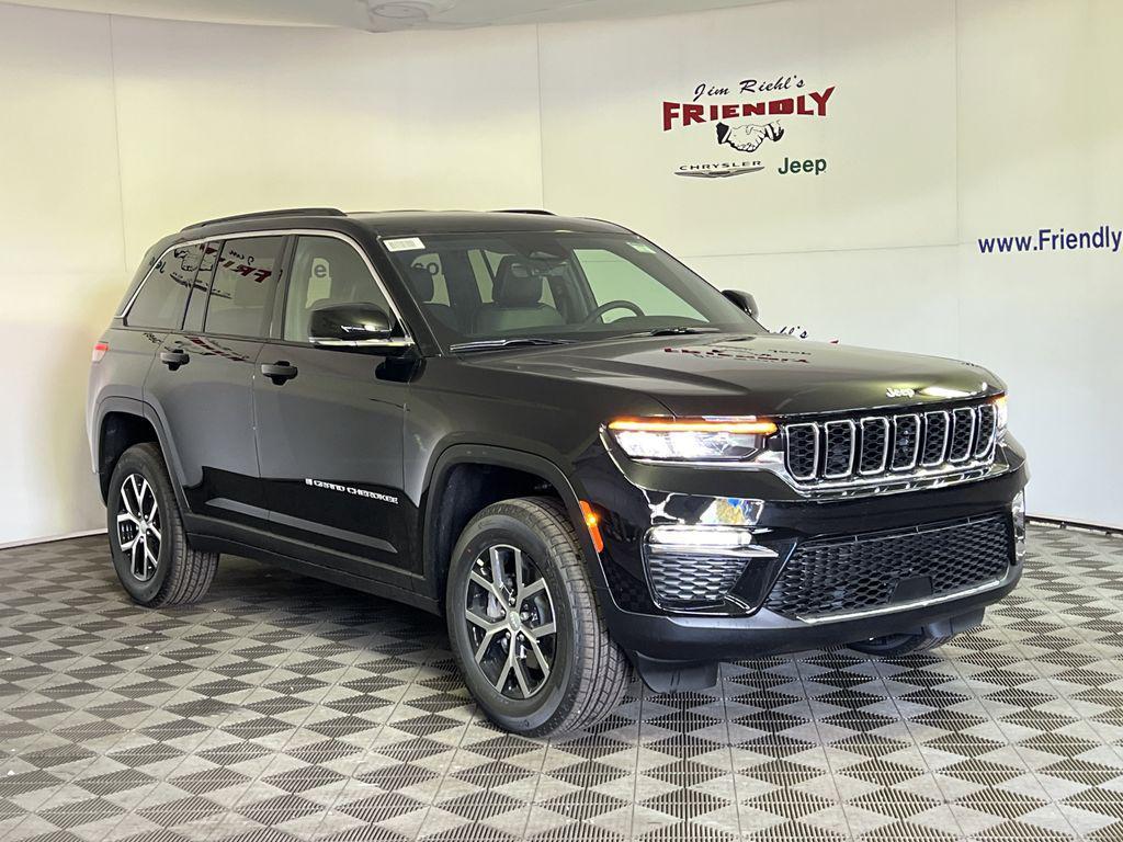 new 2025 Jeep Grand Cherokee car, priced at $40,474
