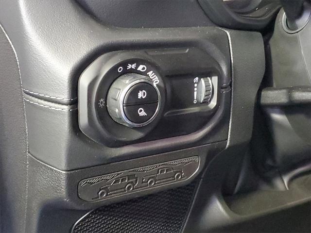 new 2025 Jeep Gladiator car, priced at $46,898