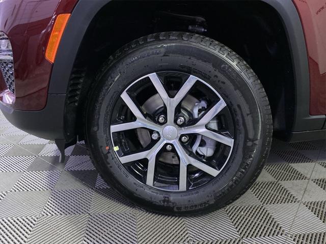 new 2025 Jeep Grand Cherokee car, priced at $41,605