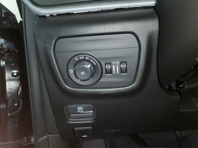 new 2025 Jeep Grand Cherokee L car, priced at $47,697