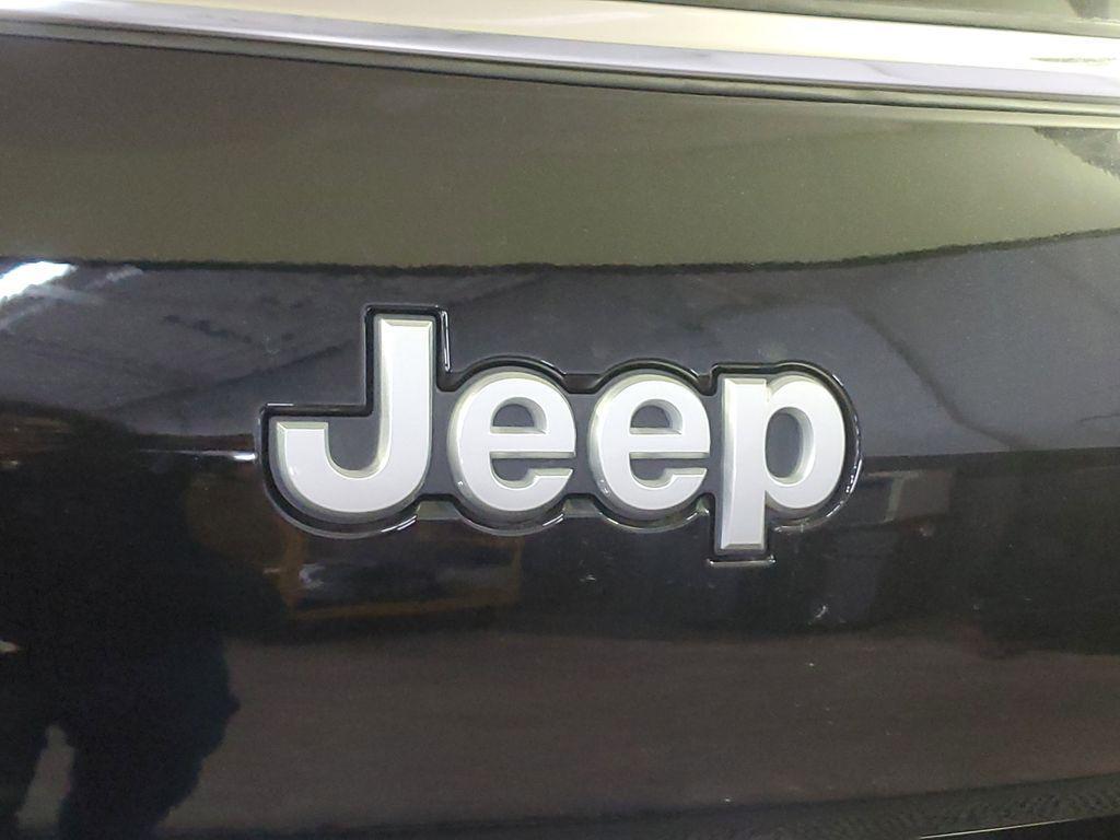 new 2025 Jeep Grand Cherokee L car, priced at $37,947