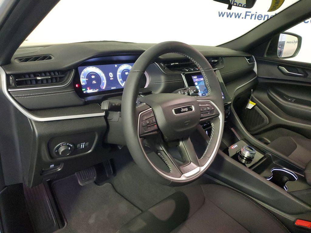 new 2025 Jeep Grand Cherokee L car, priced at $28,489